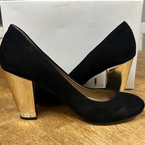 Ann Taylor Black and Gold Heels